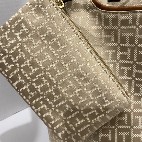 New Tommy Hilfiger tote - Picture 3 of 5